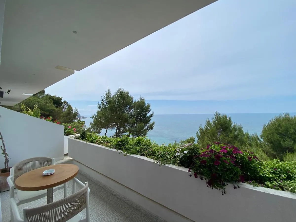 Villa D Hotel-Restaurant-Private Beach Durres