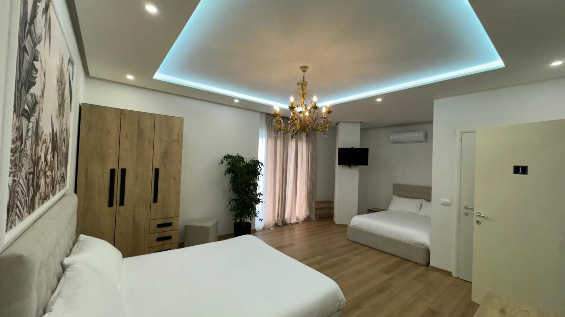 Hotel Villa D Hotel-Restaurant-Private Beach Durres