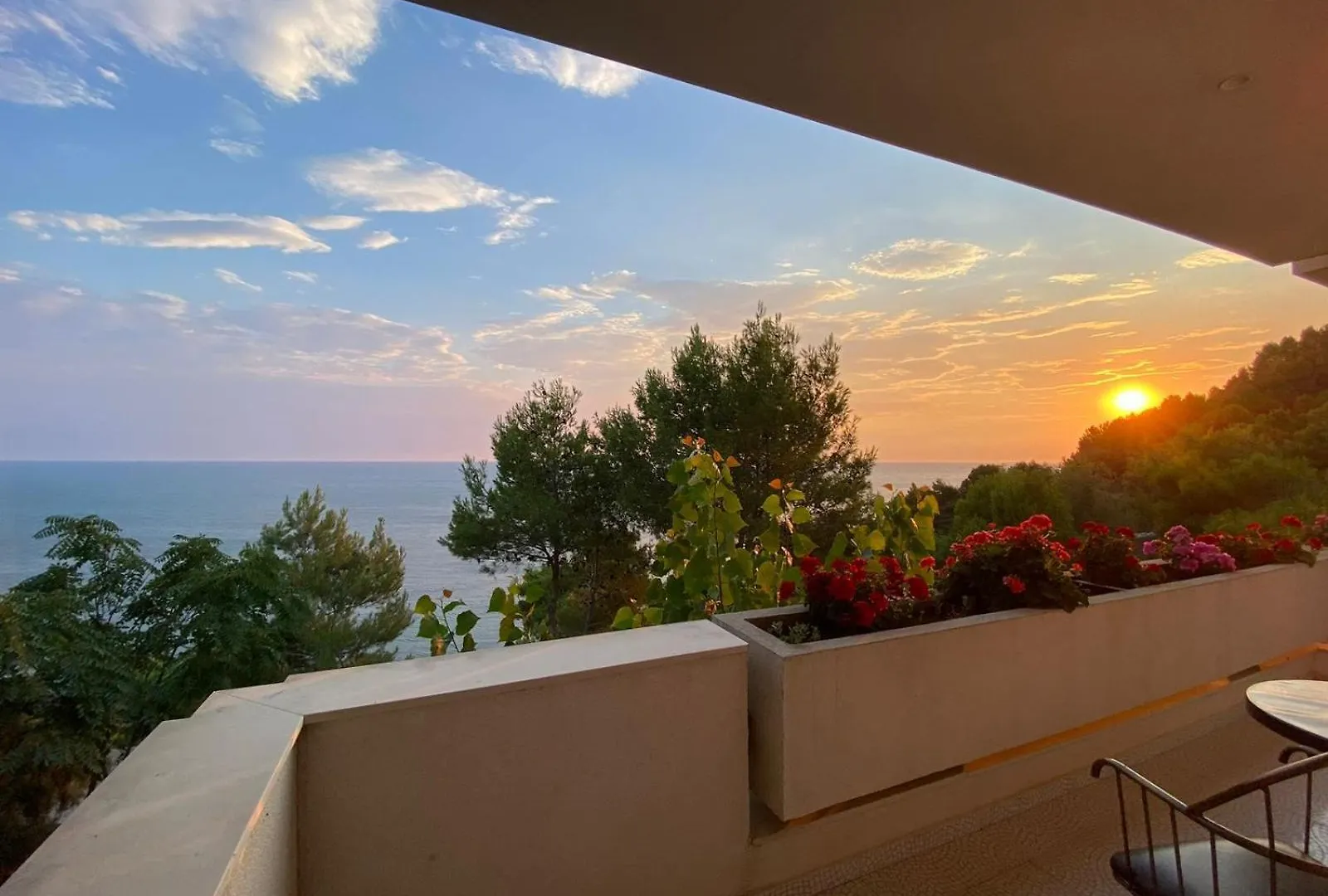 Hotel Villa D Hotel-Restaurant-Private Beach Durres